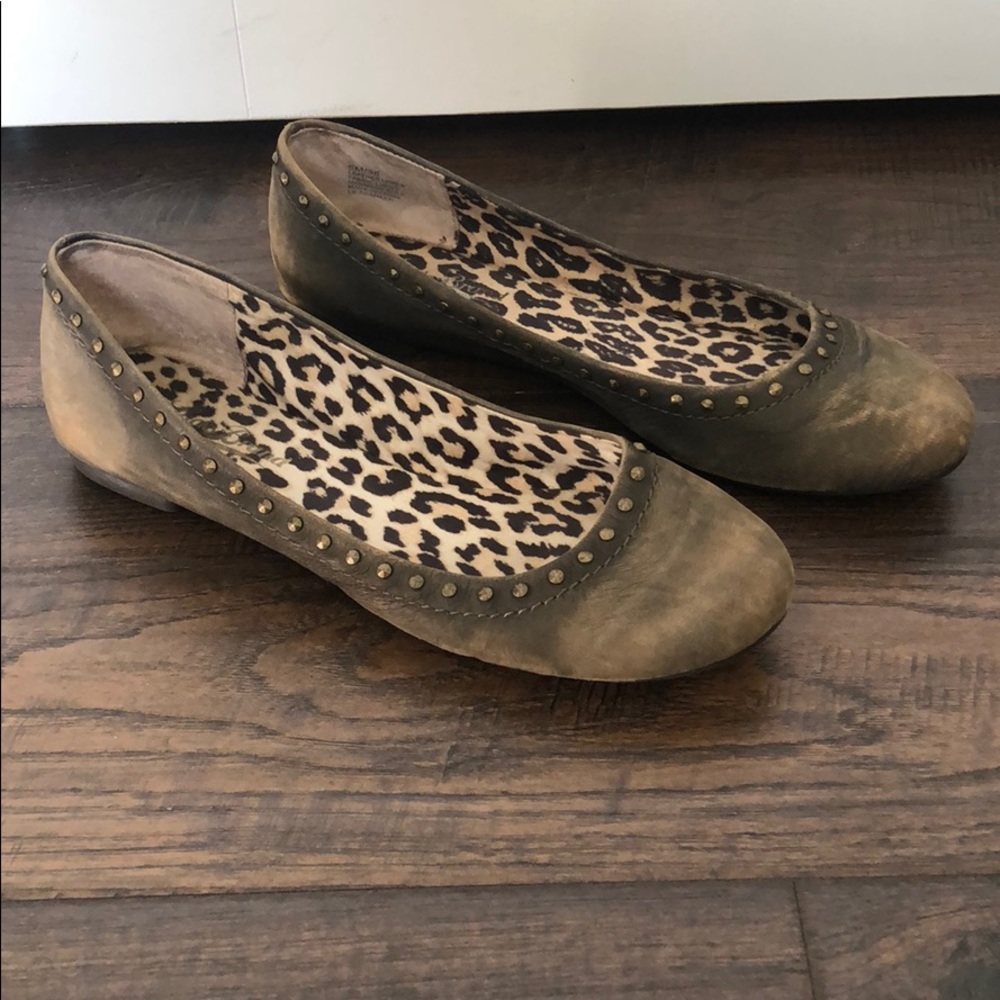 Lucky Brand studded flats
